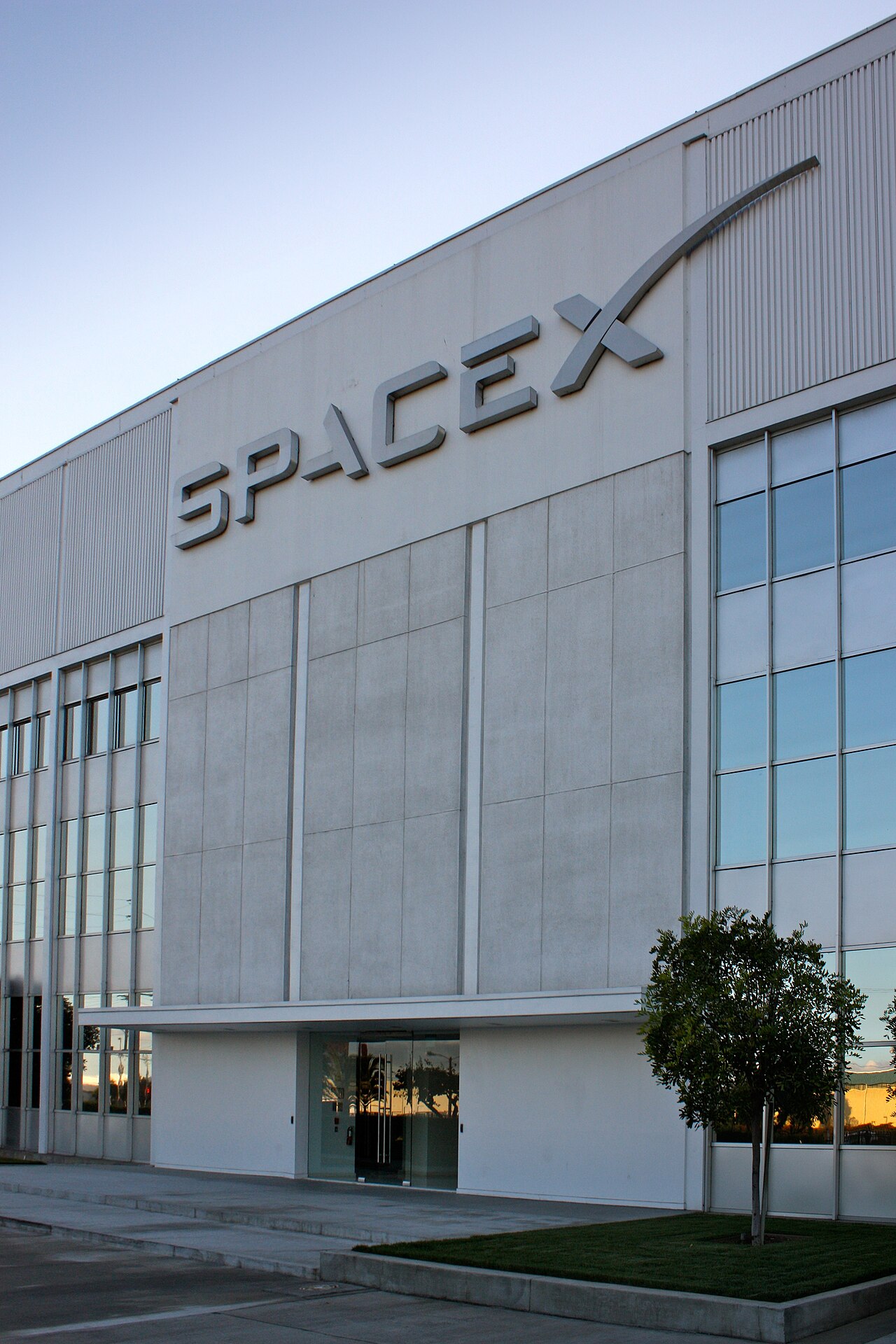 스페이스X 본사 입구